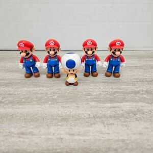Nintendo Super Mario Jakks Pacific Figure Lot 4 Mario 1 Blue Toad Mini Figures
